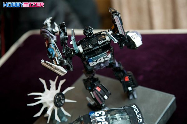 Mpm06 Ironhide Mpm05 Barricade Hi Res Press Preview Images  (61 of 66)